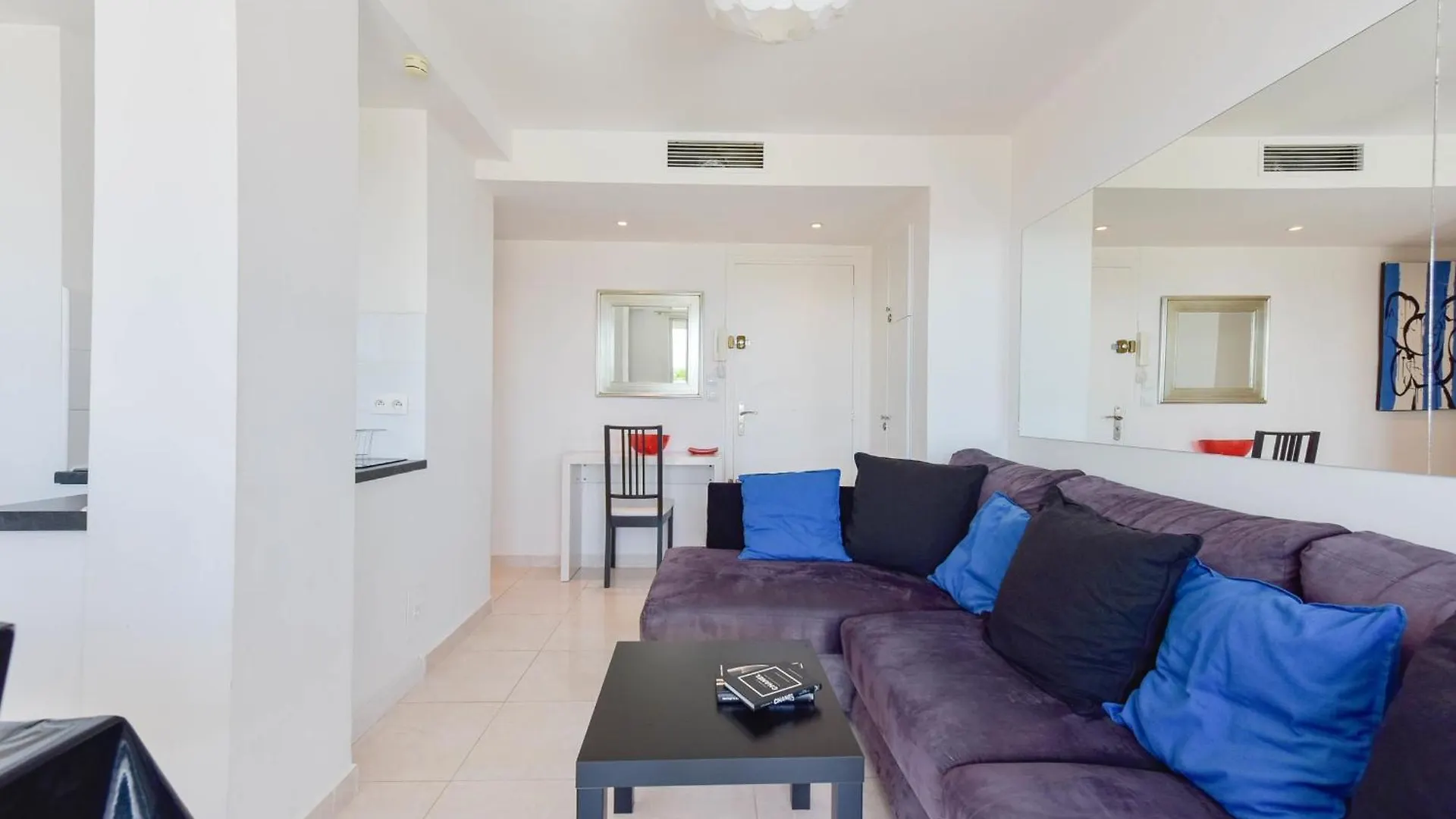Cozy Top-Floor 2-Br Apartment Terrace And Sea View Cannes