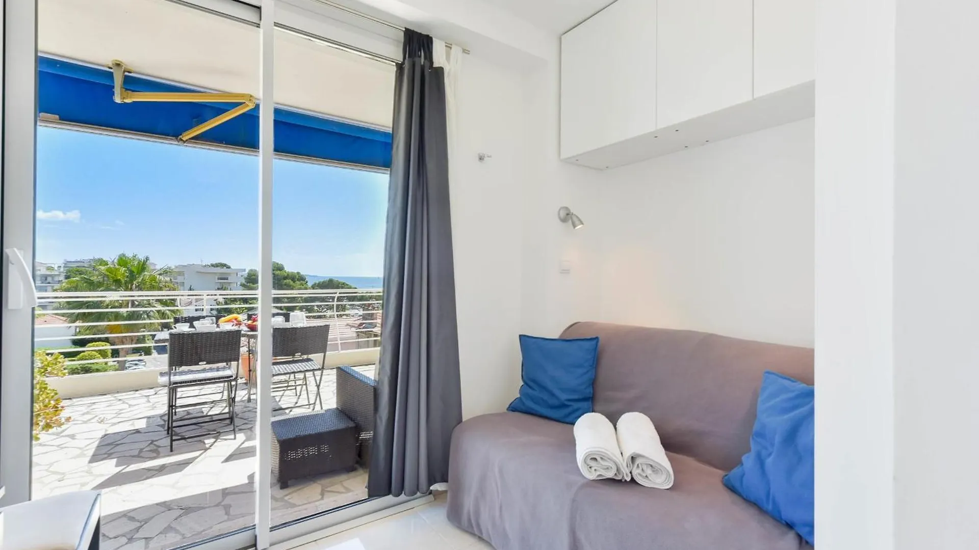 Cozy Top-Floor 2-Br Apartment Terrace And Sea View Cannes